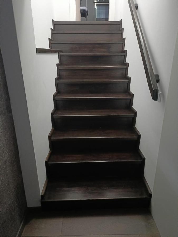 New Apartment Apartament Modern Recent Construit Modern Ujepitesu Tarsashazi Lakresz 密古雷休治 外观 照片